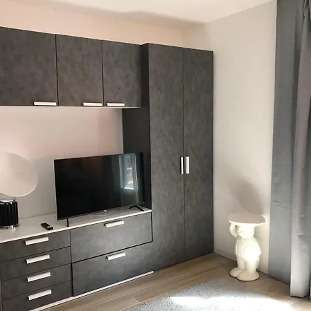 Porta Venezia Small House アパート *